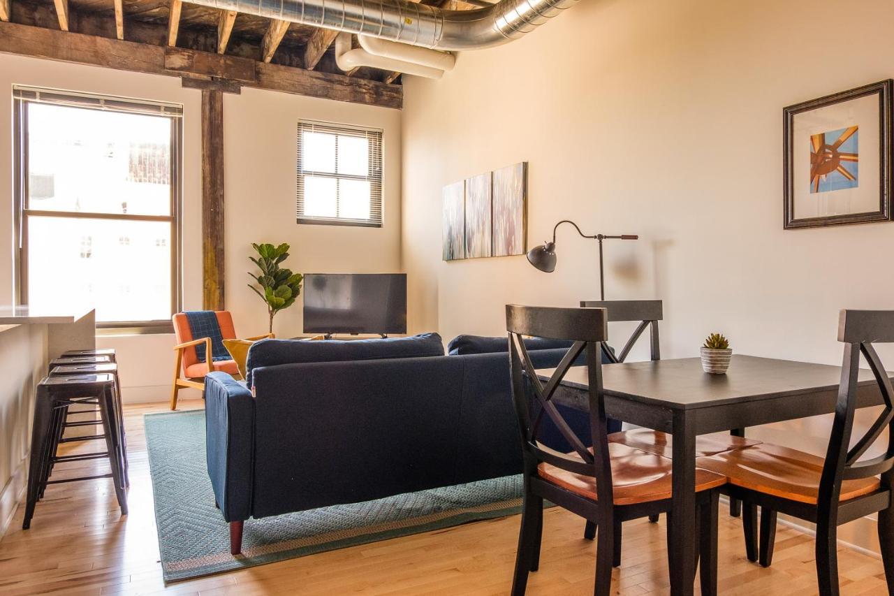 شقة Frontdesk Maxwell Lofts Milwaukee Walker'S Point المظهر الخارجي الصورة