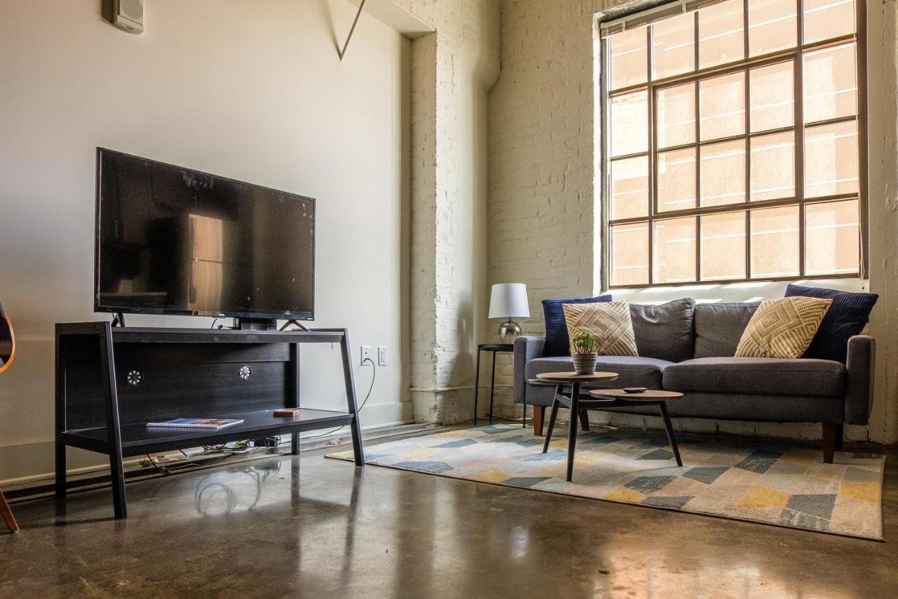 شقة Frontdesk Maxwell Lofts Milwaukee Walker'S Point الغرفة الصورة